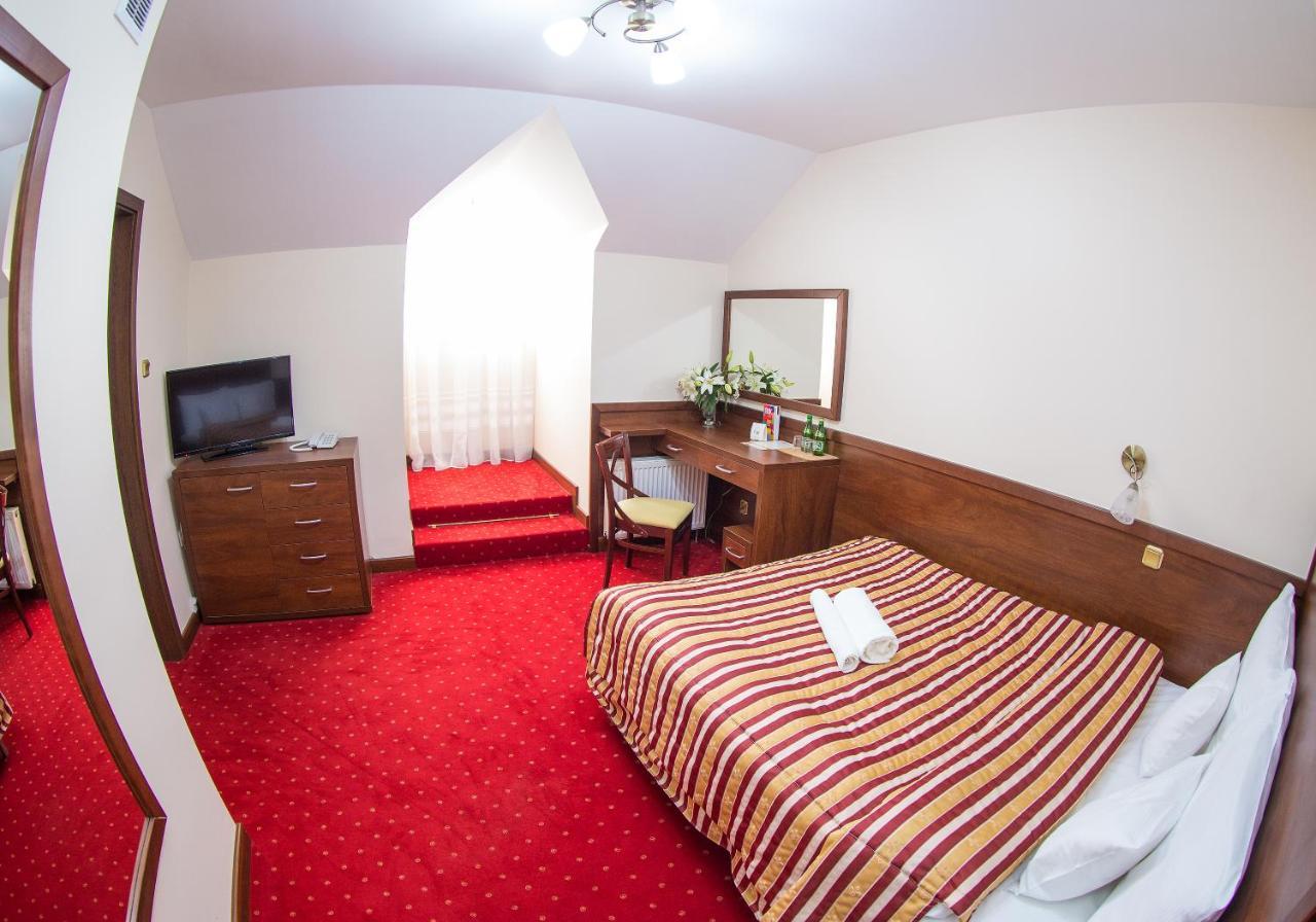 Hotel Poniatowski Радом Экстерьер фото
