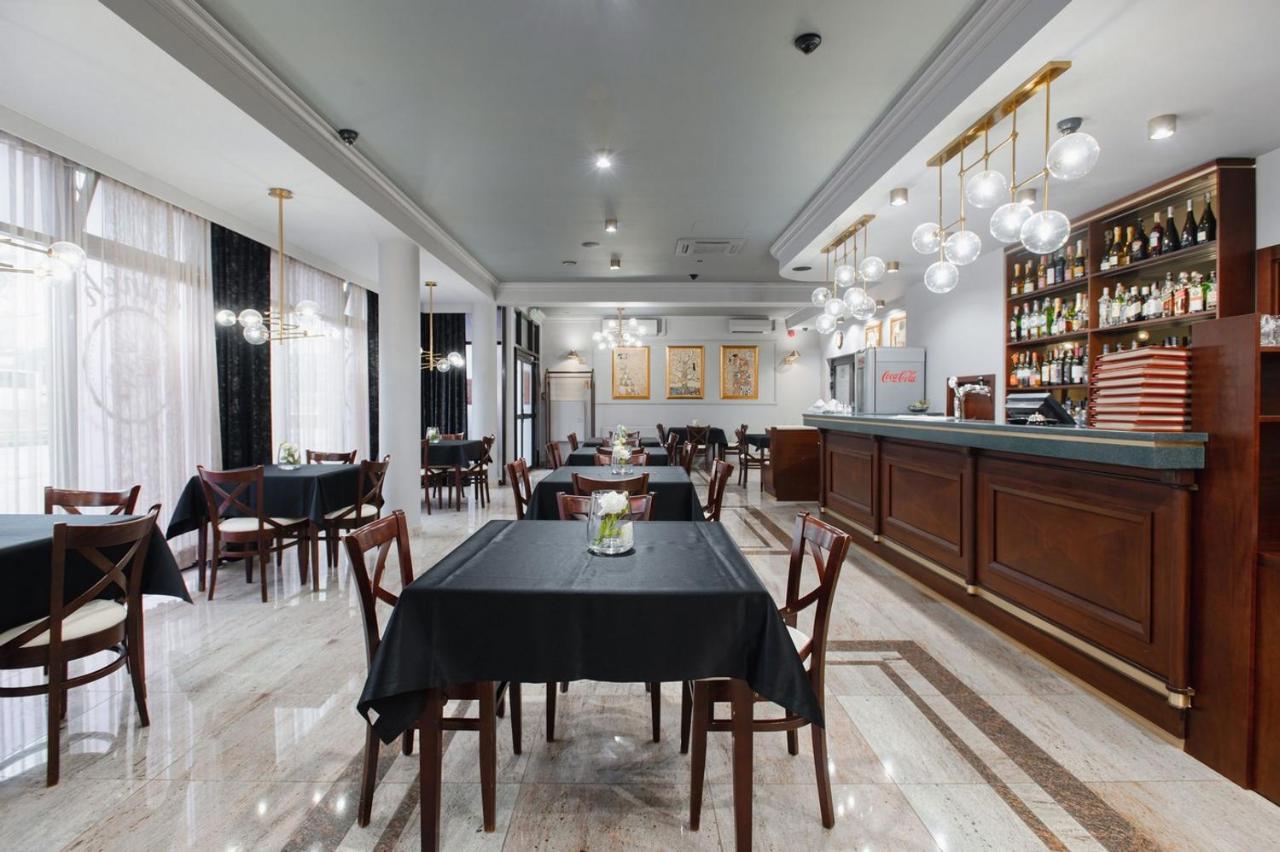 Hotel Poniatowski Радом Экстерьер фото