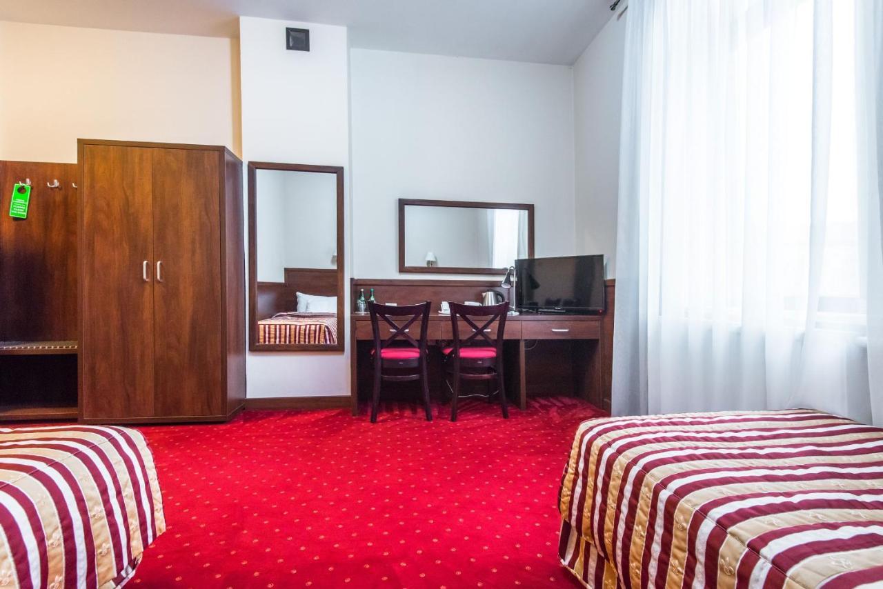 Hotel Poniatowski Радом Экстерьер фото